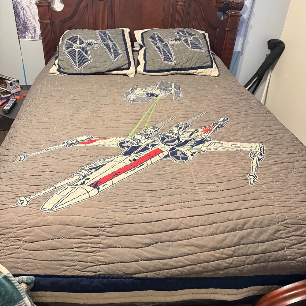 Pottery Barn Teen Quilt+Shams Starfighter-Room Decor